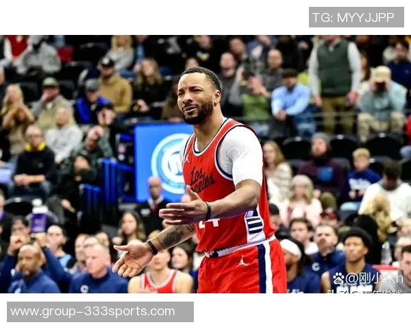 鲍威尔本赛季表现惊艳场均245分三项命中率均超四成 鲍威尔本赛季表现惊艳场均245分三项命中率均超四成